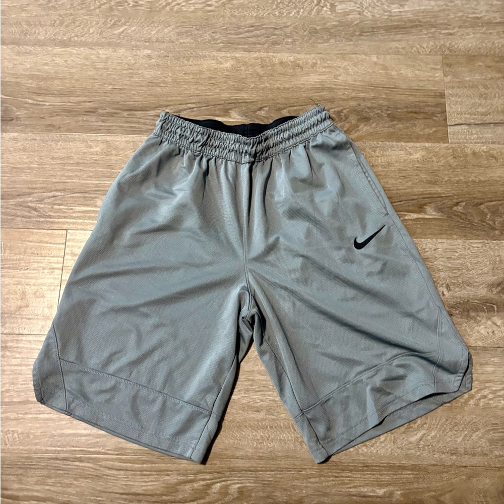 Nike Men's Gray Athletic Shorts